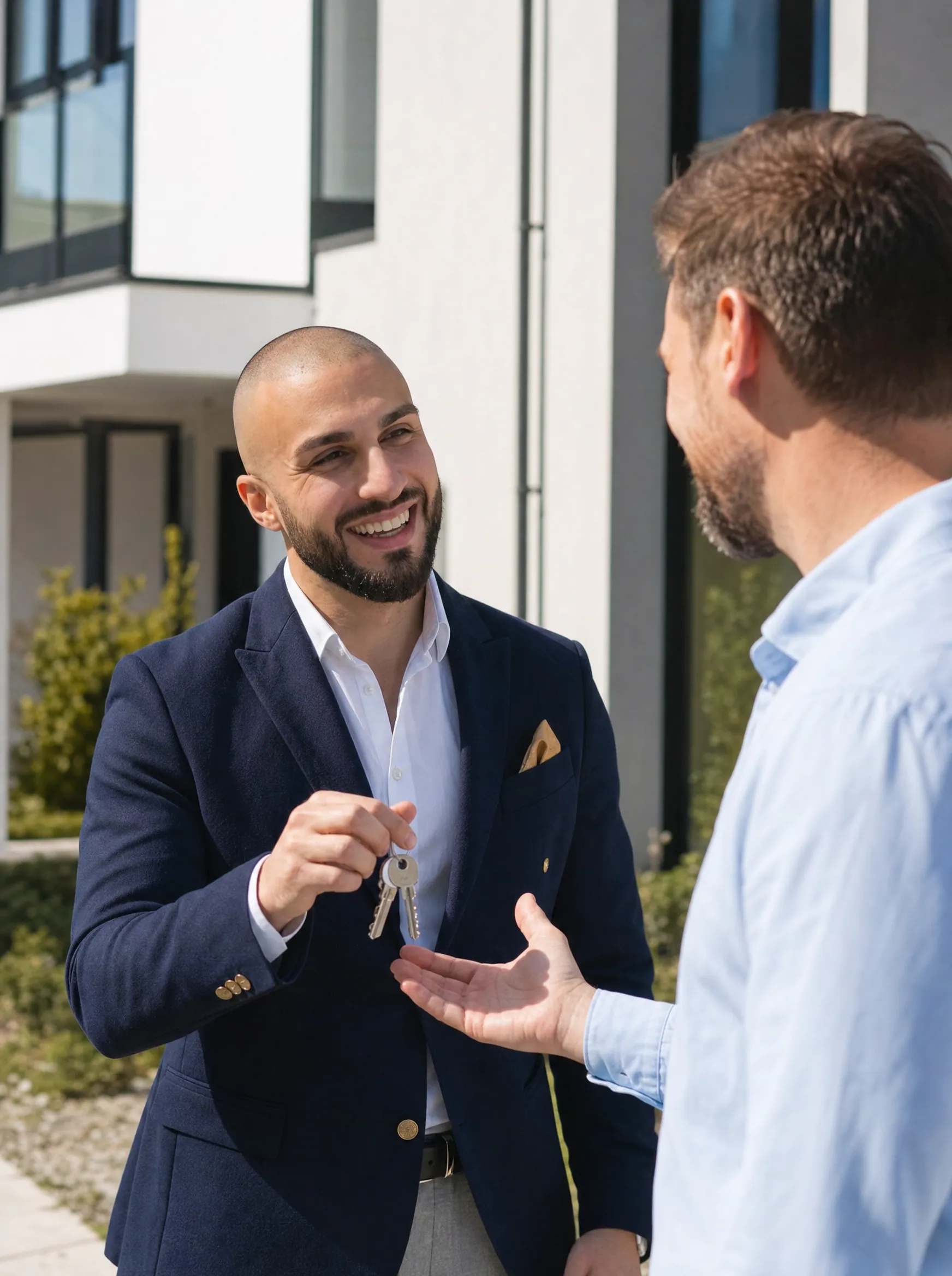 Murat Zobuoglu mit Schlüssel, Immobilienmakler Nürnberg
